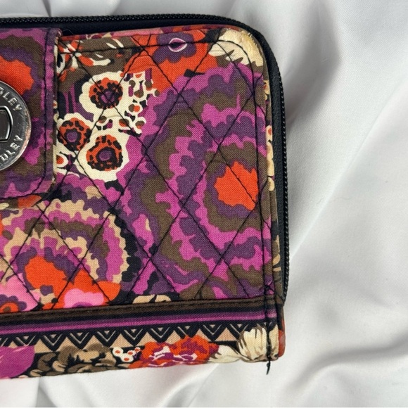 Vera Bradley Turn Lock - Zip around Wallet - RoseWood - Good Condition - Picture 13 of 16